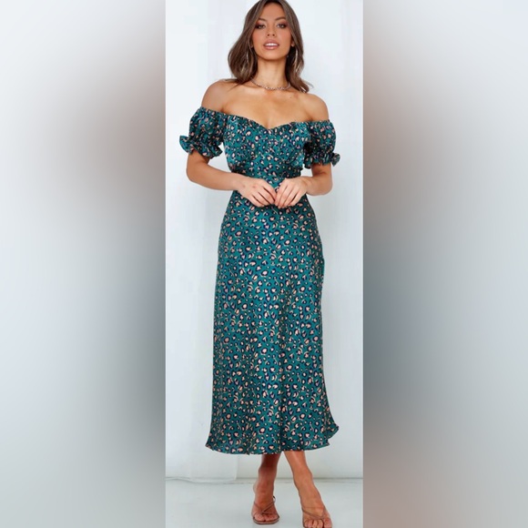 Hello Molly Off Shoulder Spiced Ginger Medley Maxi Dress in Green Leopard - Picture 4 of 12